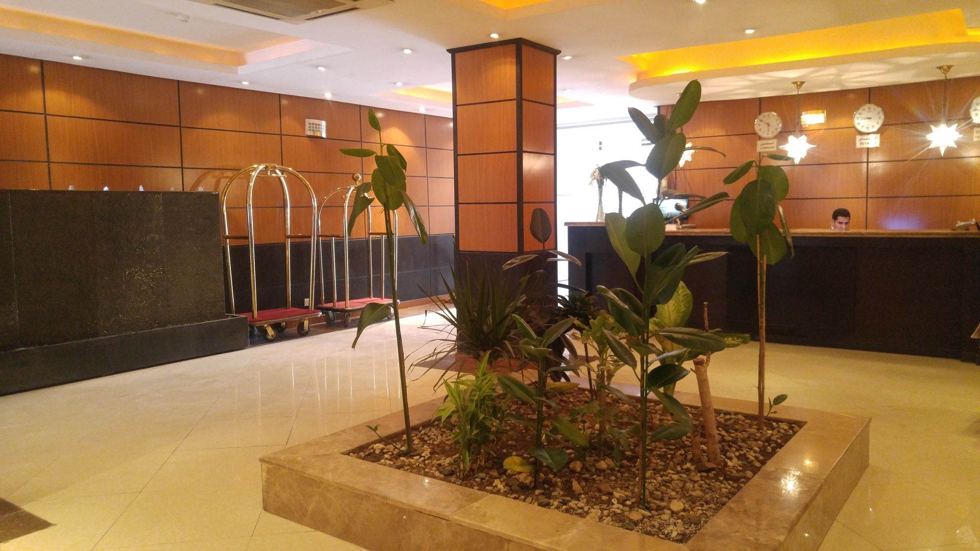 Al Muhaidb Al Takhassosi Abaqrino Riade Exterior foto